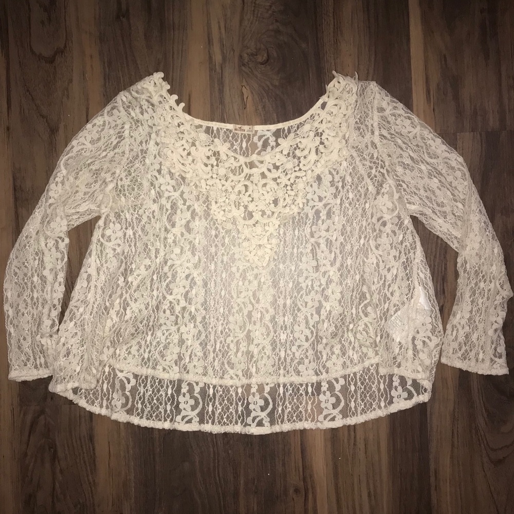 Detailed lace Hollister slight cropped blouse